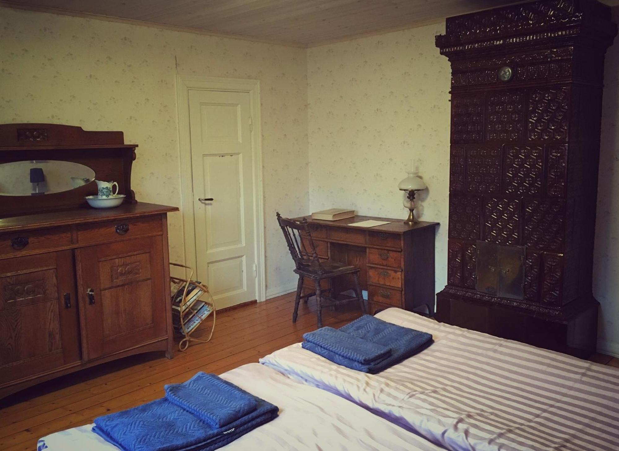 Viktors Affaershus Bed and Breakfast Atran Buitenkant foto