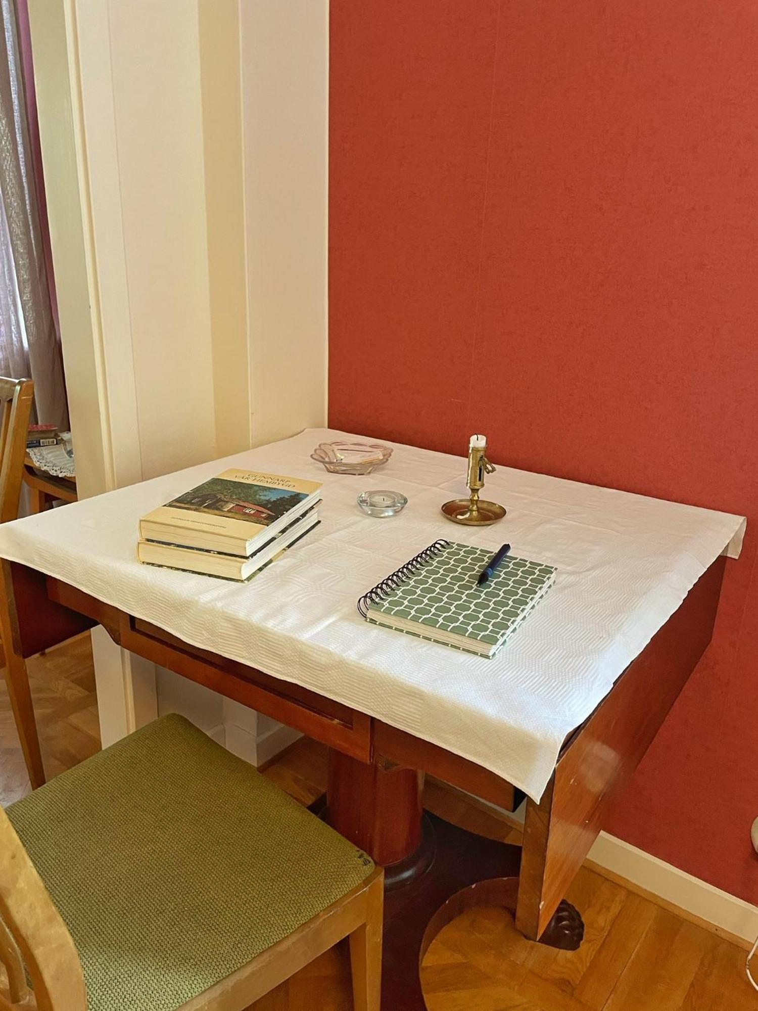 Viktors Affaershus Bed and Breakfast Atran Buitenkant foto