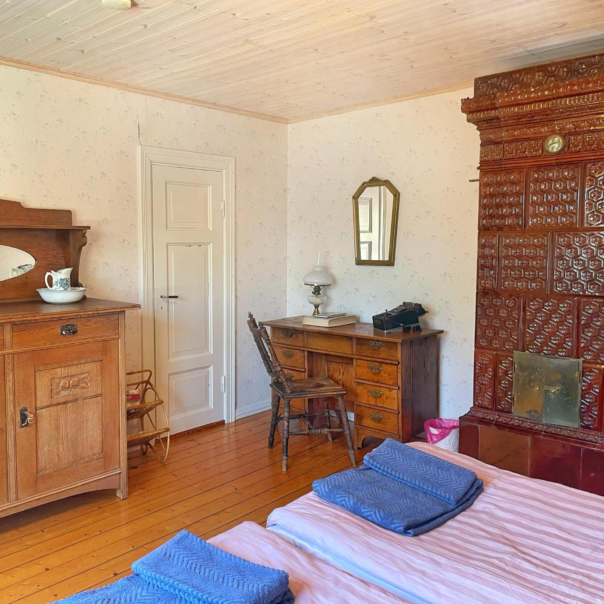 Viktors Affaershus Bed and Breakfast Atran Buitenkant foto